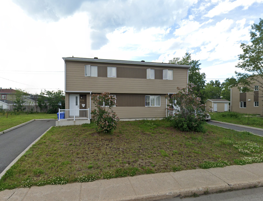 113 Av. Radisson, OMH Sept-Îles